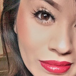 Meet your Posher, Ana